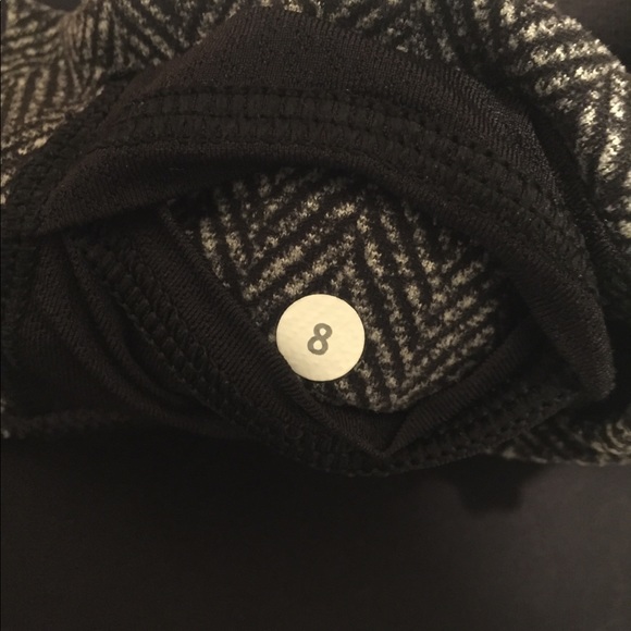 🍋Lululemon Tri Geo/Herringbone Reversible Tights 8 - Picture 6 of 9